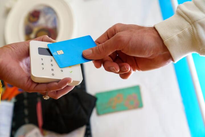 Best Fee-Free Bank Accounts Compared