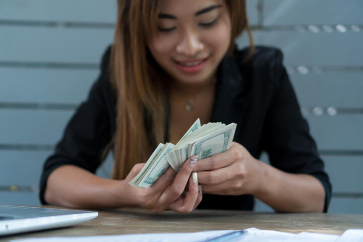 €500 Extra Income: Hours Needed at Different Rates