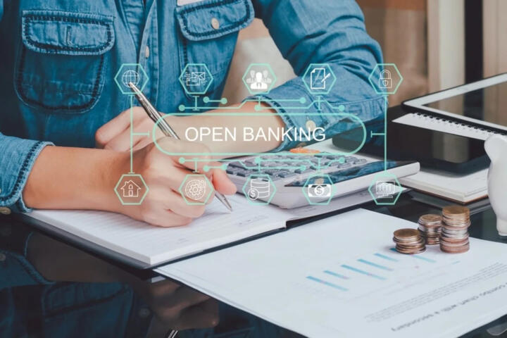 Open Banking: API Access vs Screen Scraping in 2026