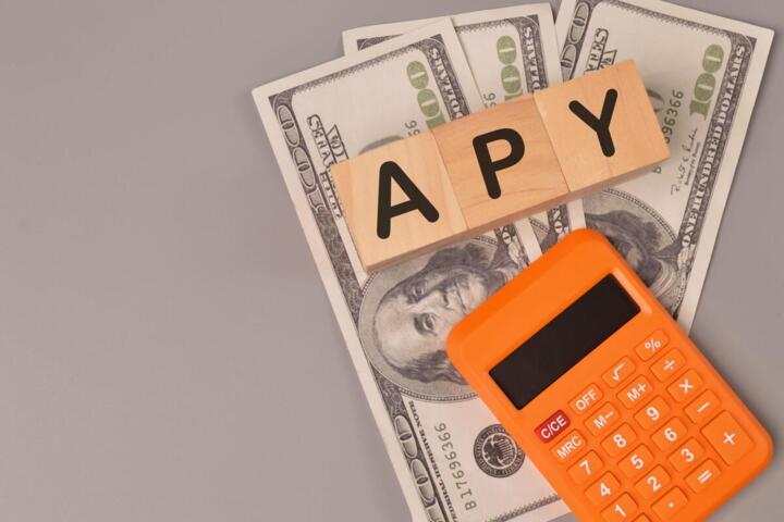 Savings Account APY: Compounding Frequency Impact